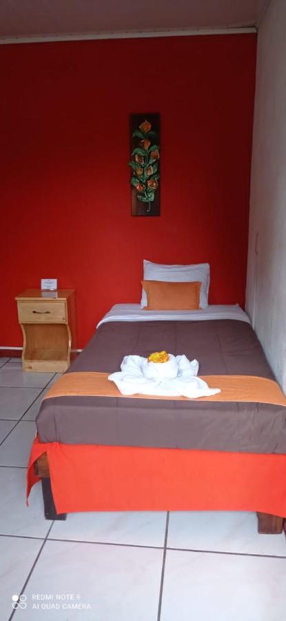 Hotel Your House Alajuela Eksteriør bilde