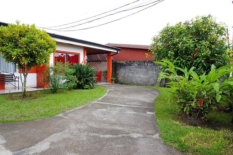 Hotel Your House Alajuela Eksteriør bilde
